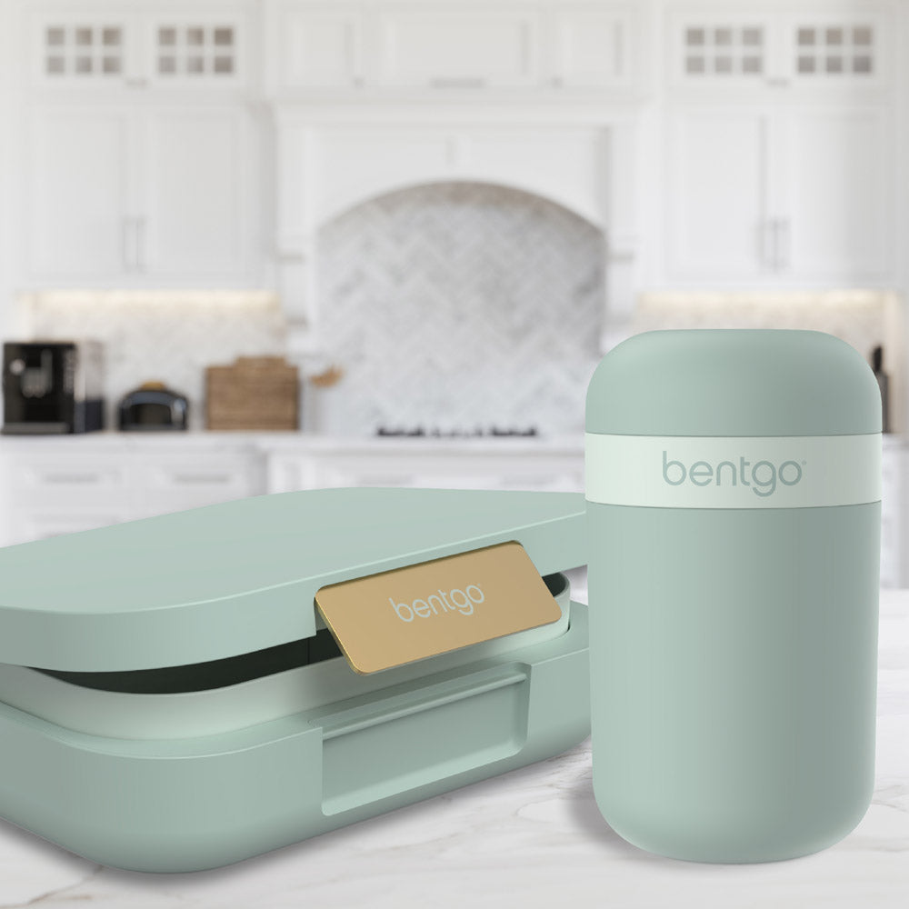  Bentgo® Snack Cup - Reusable Snack Container with Leak-Proof  Design, Toppings Compartment, and Dual-Sealing Lid, Portable & Lightweight  for Work, Travel, Gym - Dishwasher Safe (Mint Green): Home & Kitchen